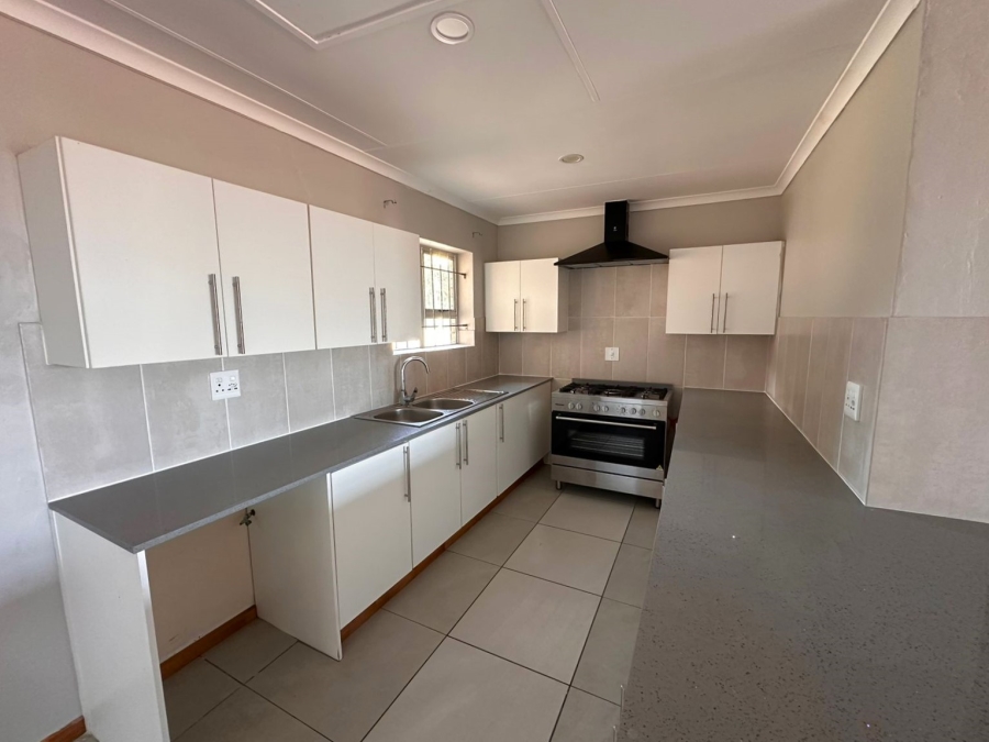 3 Bedroom Property for Sale in Wavecrest Eastern Cape